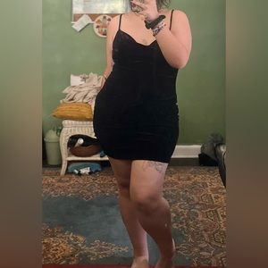 Crystal sky mini black velvet dress